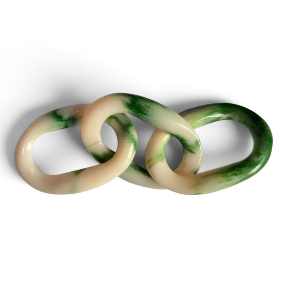 Handcrafted 3-Link Resin & Marble Look Chain Object | Wholesale Decorative Accent